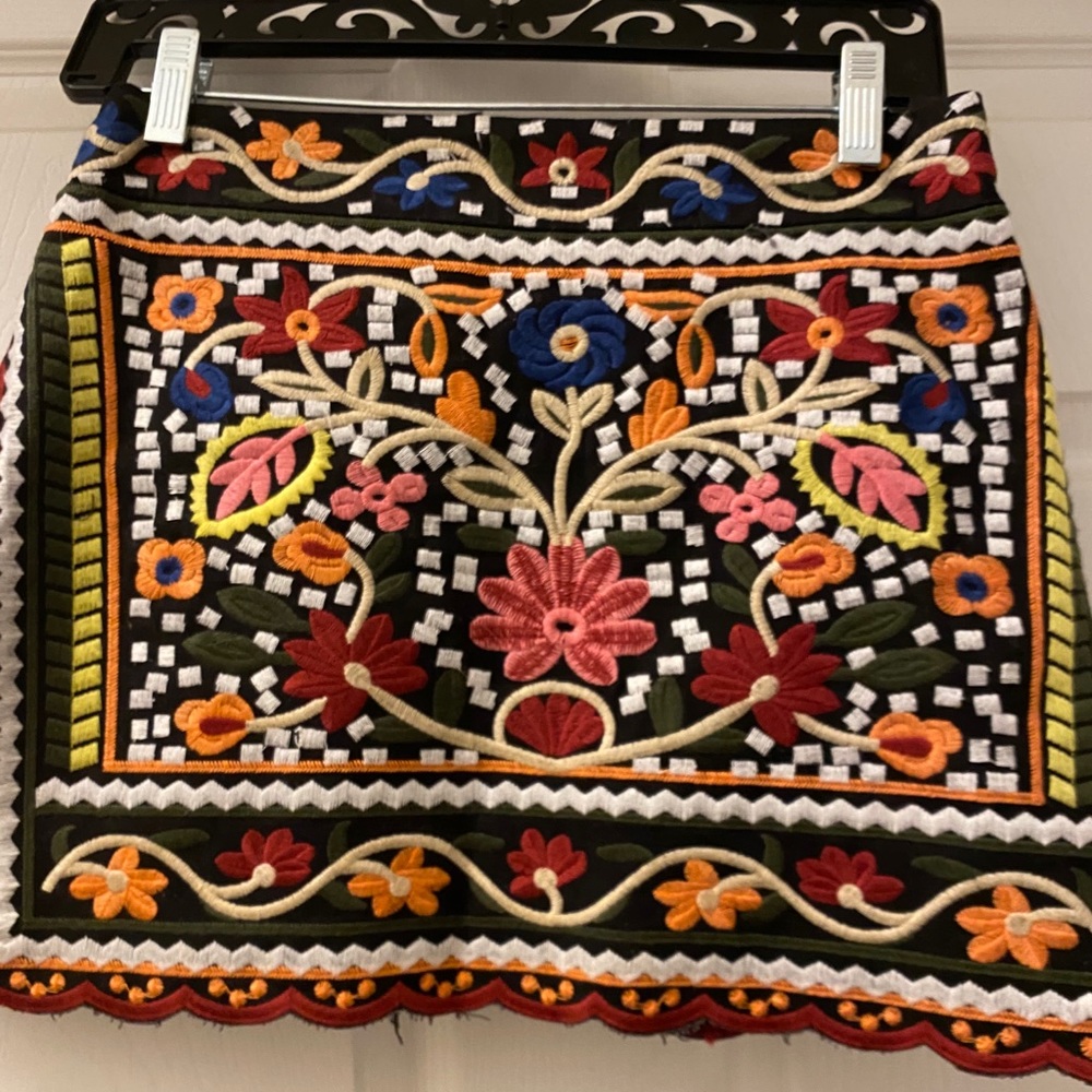 Decorative mini skirt